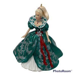 1995 Hallmark Holliday BARBIE Collector's Series #3 Keepsake Ornament New in Box
